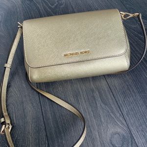 MOVING SALE 🔥 Michael Kors bag